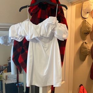 BRAND NEW with tags, never worn! Need gone asap, perfect for anything bridal!